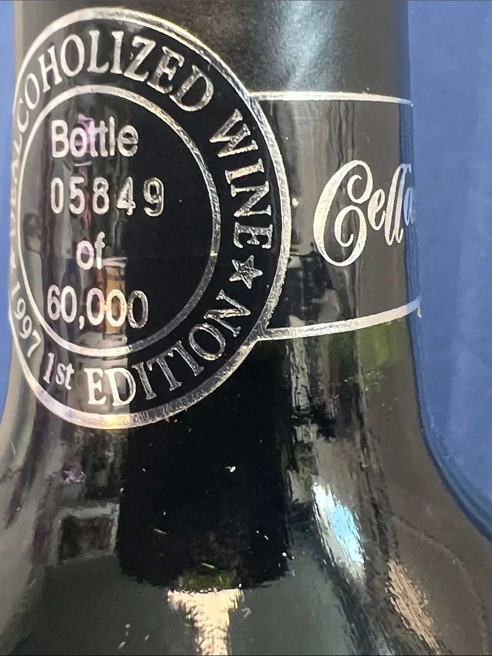 Celebrity Cellars KISS THIS Ltd #5849/60K Mint/Sealed